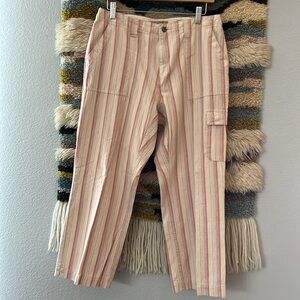 I.E. RELAXED Straight Cargo Pedal Pusher Capri Pants Ecru Pink Stripes Women 10